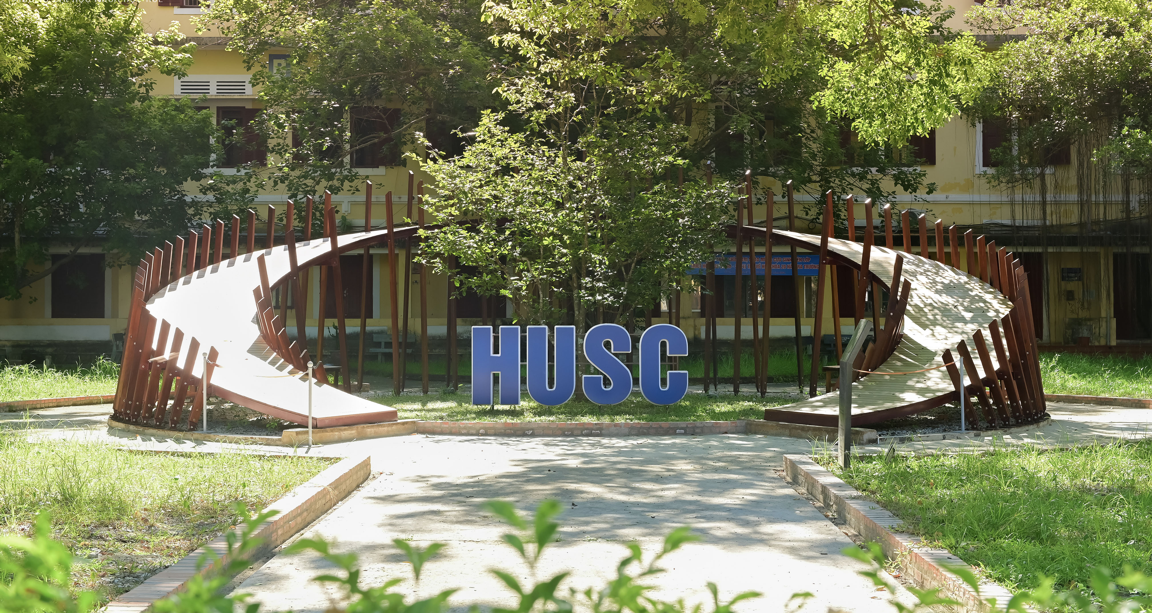 HUSC