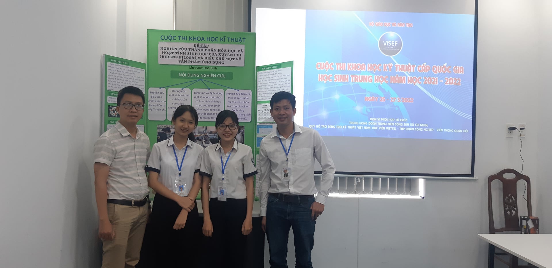 Hồ Thị Diệu Na và Lê Thị Như Ý tham dự Cuộc thi Khoa học kỹ thuật cấp Quốc gia năm học 2021 - 2022